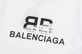 Camiseta BALENCІAGA Oversized - Branca (PRONTA ENTREGA)