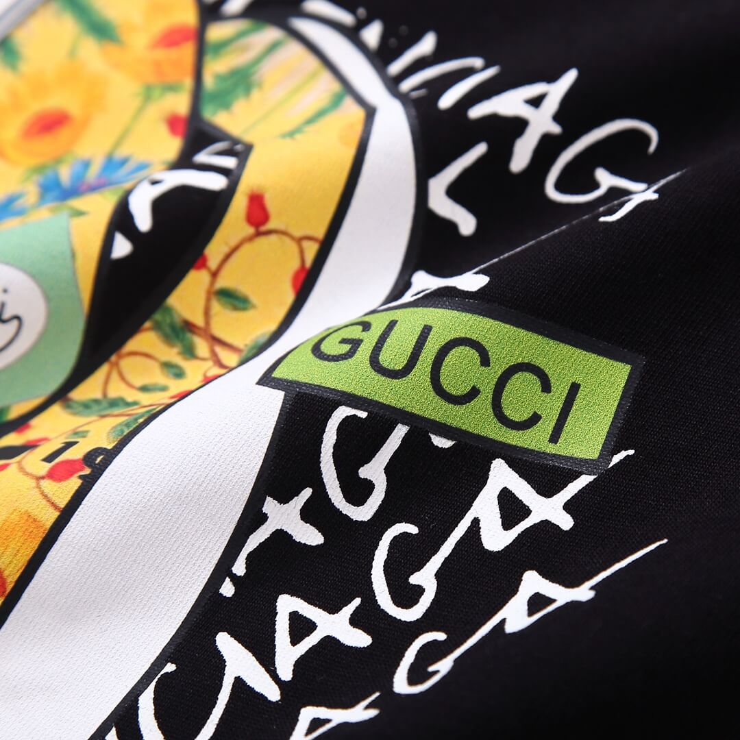 Camiseta Gucci Balenciaga Estampa do Coelho - Preta