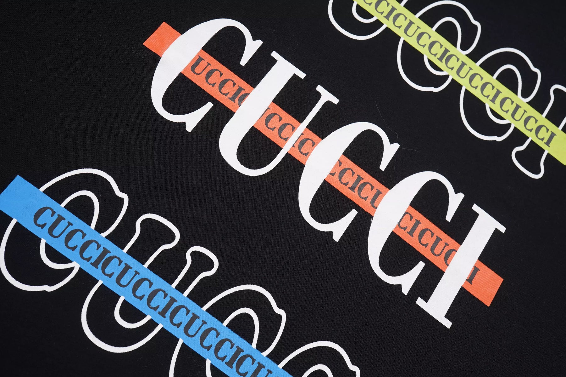 Camiseta Gucci Três Cores - Preto