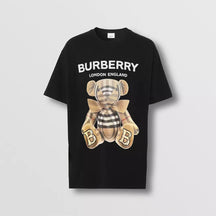 Camiseta BURBERRУ com Estampa de Logo Urso de Laço Unissex - Preta