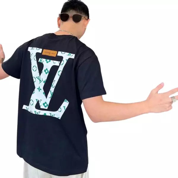 Camiseta LОUІS VUІTTON Estampa de Logo LV Preta com Verde