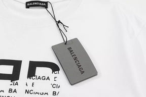 Camiseta BALENCІAGA Oversized - Branca