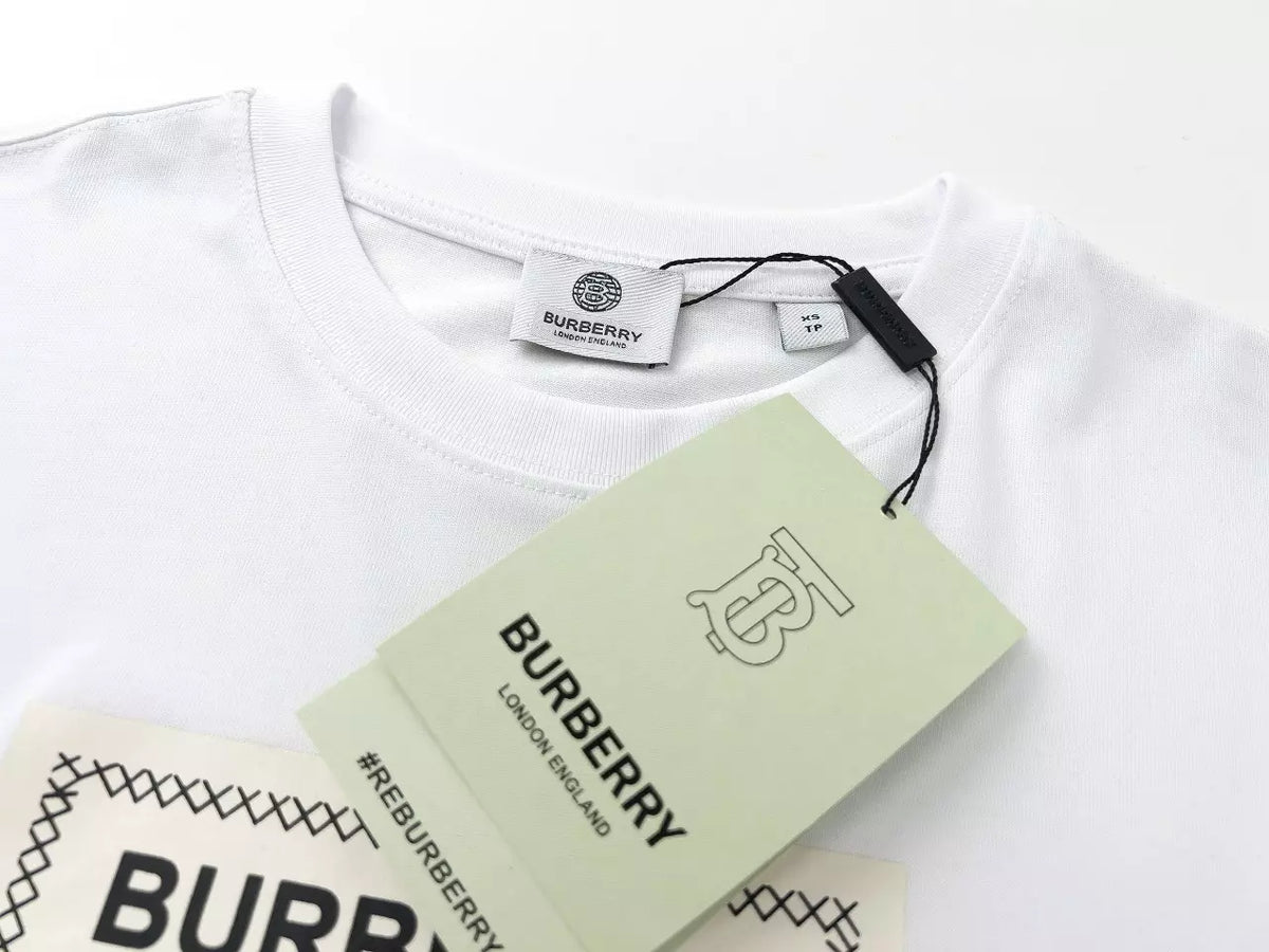 Camiseta BURBERRУ oversize com estampa Equestrian Knight - Branca