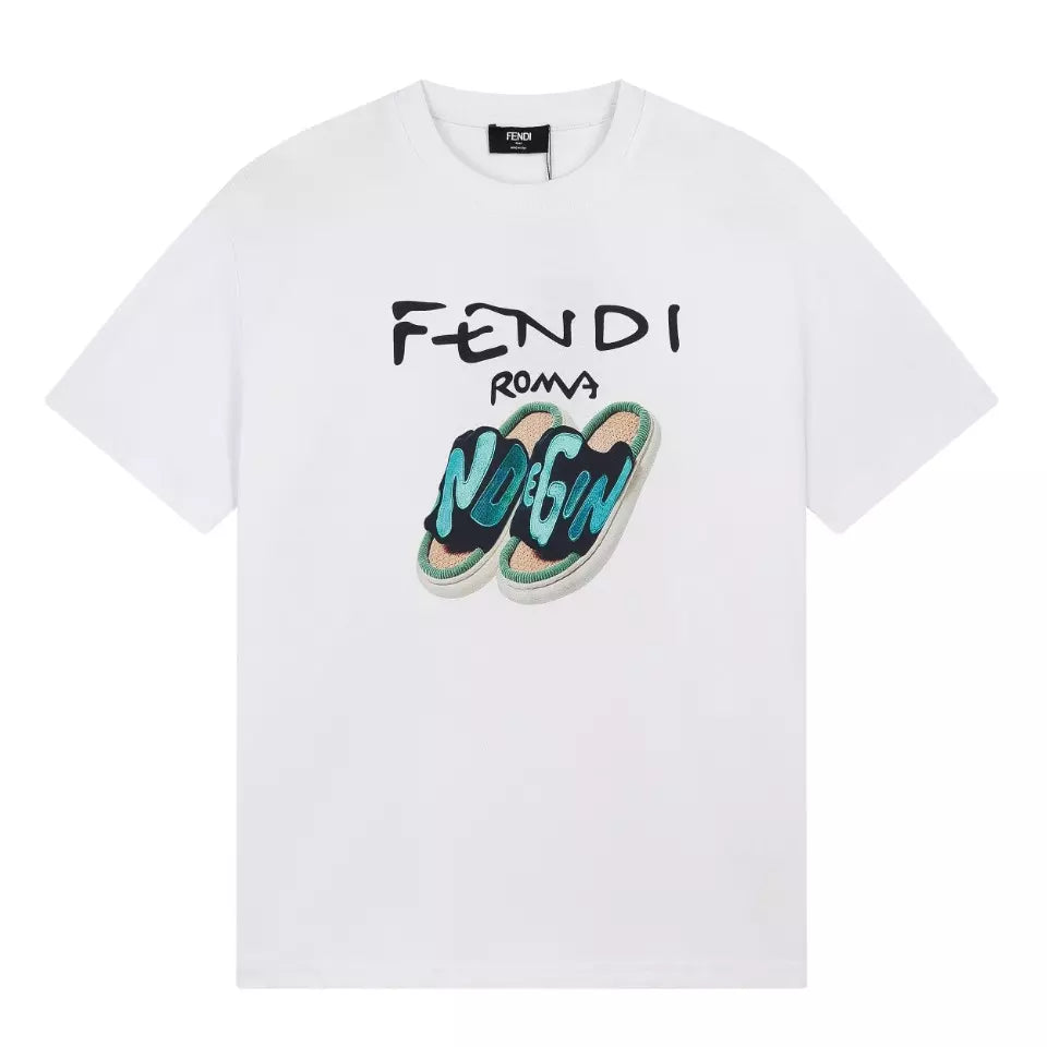 Camiseta FENDІ Roma Chinelo - Branca