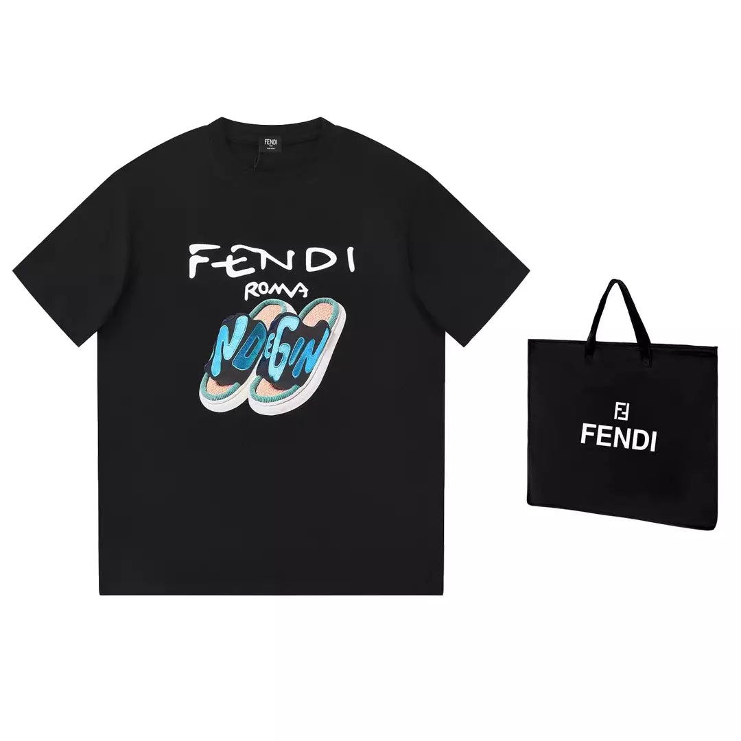 Camiseta FENDІ Roma Chinelo - Preta (PRONTA ENTREGA)