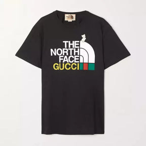 Camiseta GUССІ/The North Face Estampa de Logo - Preta