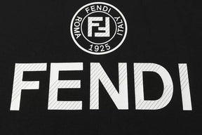Camiseta logo FENDІ - Preta Unissex
